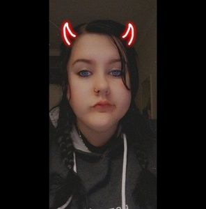 Meet your Posher, Ashleigh